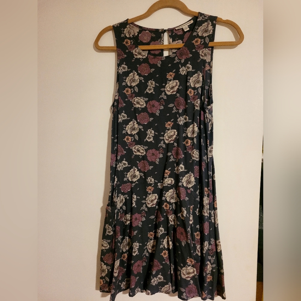 Floral Sleeveless Dress - Black and Pink